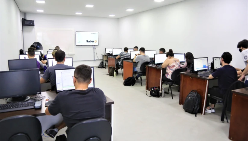 Prefeitura de Maringá oferece cursos gratuitos de Informática Básica e de Programação Prefeitura de Maringá oferece cursos gratuitos de Informática Básica e de Programação