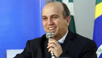 Confira entrevista com Humberto Henrique, candidato a prefeito de Maringá pelo PT Confira entrevista com Humberto Henrique, candidato a prefeito de Maringá pelo PT