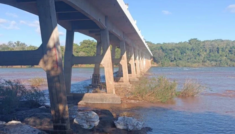 Ponte entre Floresta e Engenheiro Beltrão passa por reformas Ponte entre Floresta e Engenheiro Beltrão passa por reformas