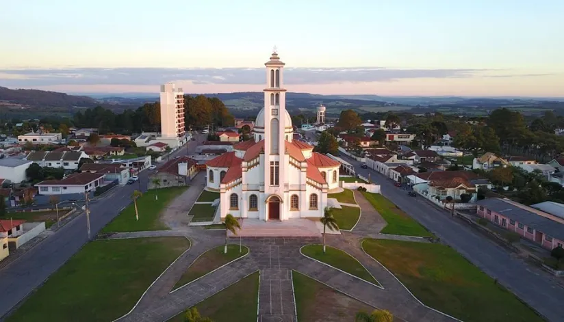 Prefeitura de Lapa abre concurso público com salários de até R$ 11,6 mil; saiba mais