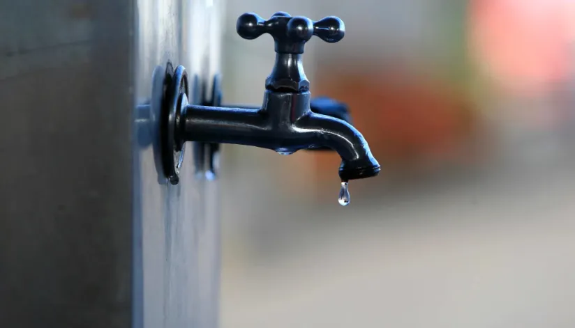 Obras afetam abastecimento de água em bairros de Maringá nesta segunda-feira (17)