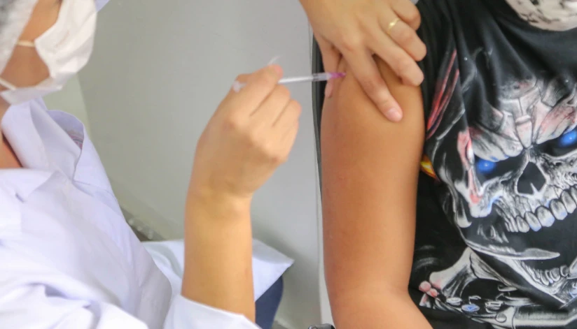 Vacinação contra HPV para adolescentes segue disponível em todos os municípios do Paraná Vacinação contra HPV para adolescentes segue disponível em todos os municípios do Paraná