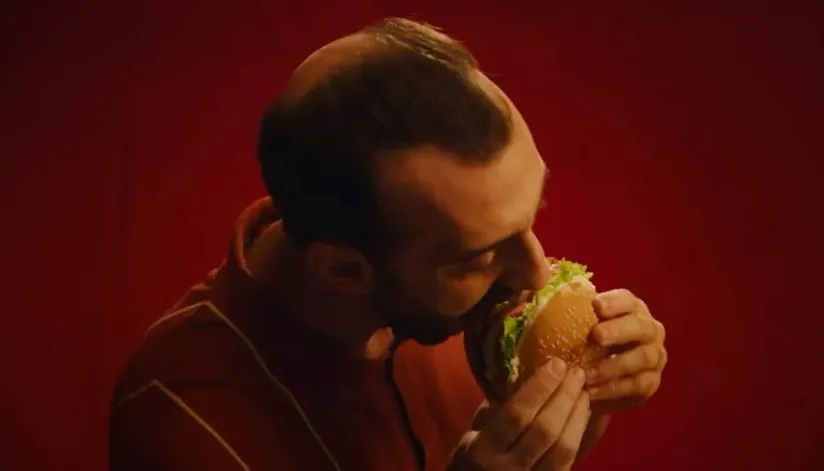 Burger King vai distribuir lanches gratuitos para homens com calvície no “estilo drive thru”