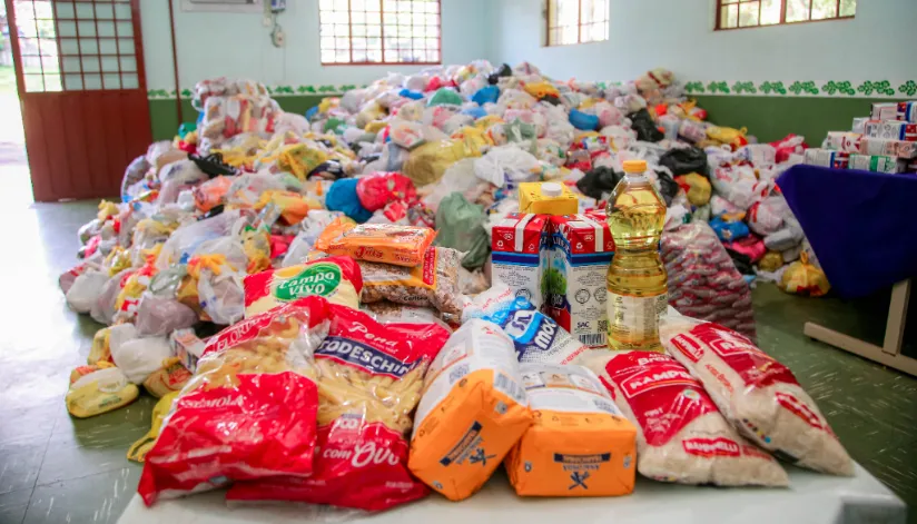 Carnaval 2025 de Maringá arrecada 23 toneladas de alimentos e 50 kg de ração