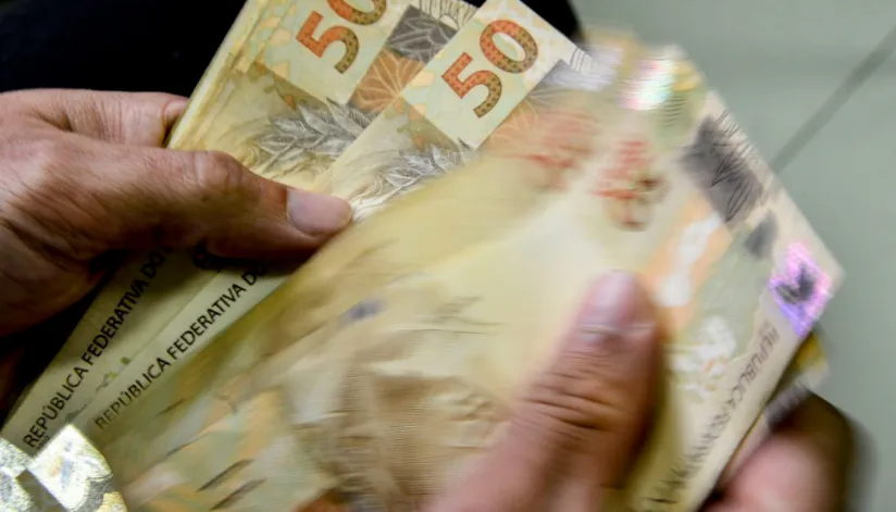 Auxílio Brasil no valor de R$ 600 começa a ser pago nesta terça-feira (9)