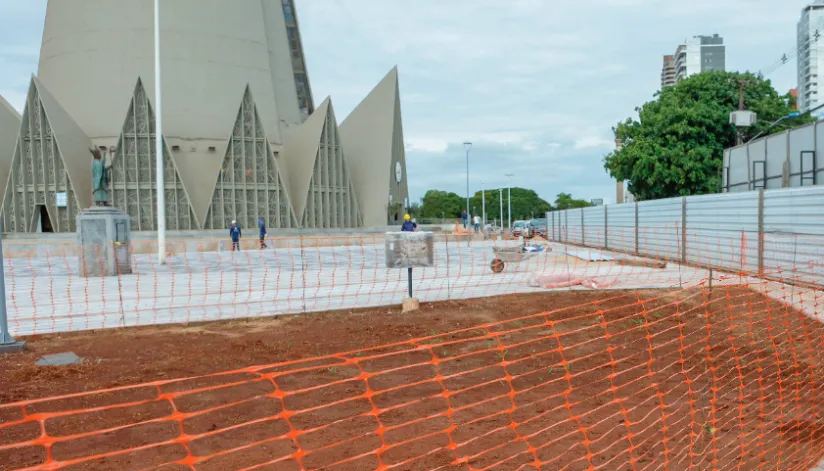 Obras na Praça da Catedral de Maringá são prorrogadas novamente