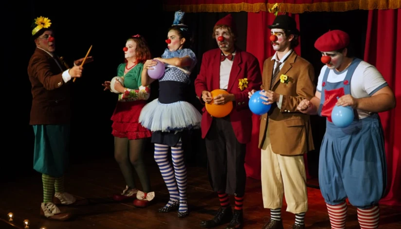 Música, teatro e cinema no CAC: confira a agenda cultural gratuita desta semana, em Maringá Música, teatro e cinema no CAC: confira a agenda cultural gratuita desta semana, em Maringá