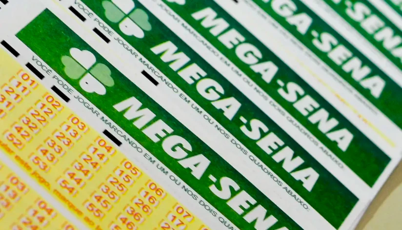 Três bolões do Paraná acertam quina da Mega-Sena; veja cidades dos premiados Três bolões do Paraná acertam quina da Mega-Sena; veja cidades dos premiados