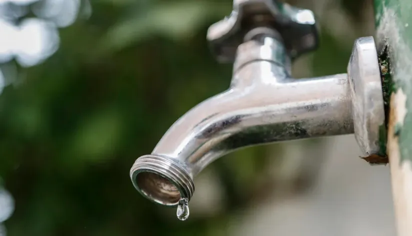 Queda de energia afeta abastecimento de água em Maringá; entenda