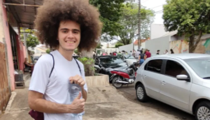 Jovem de 18 anos conquista 1º lugar em dois dos três cursos mais concorridos da UEM Jovem de 18 anos conquista 1º lugar em dois dos três cursos mais concorridos da UEM