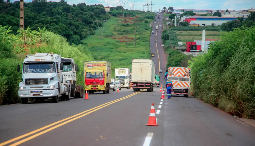 Semob anuncia mudança de limite de velocidade no Contorno Sul de Maringá Semob anuncia mudança de limite de velocidade no Contorno Sul de Maringá