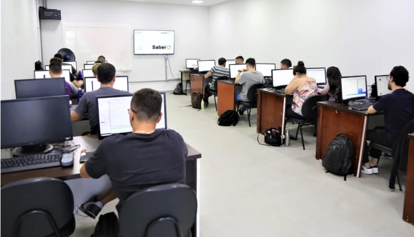 Inscrições para curso gratuito de informática básica terminam nesta quinta (4), em Maringá