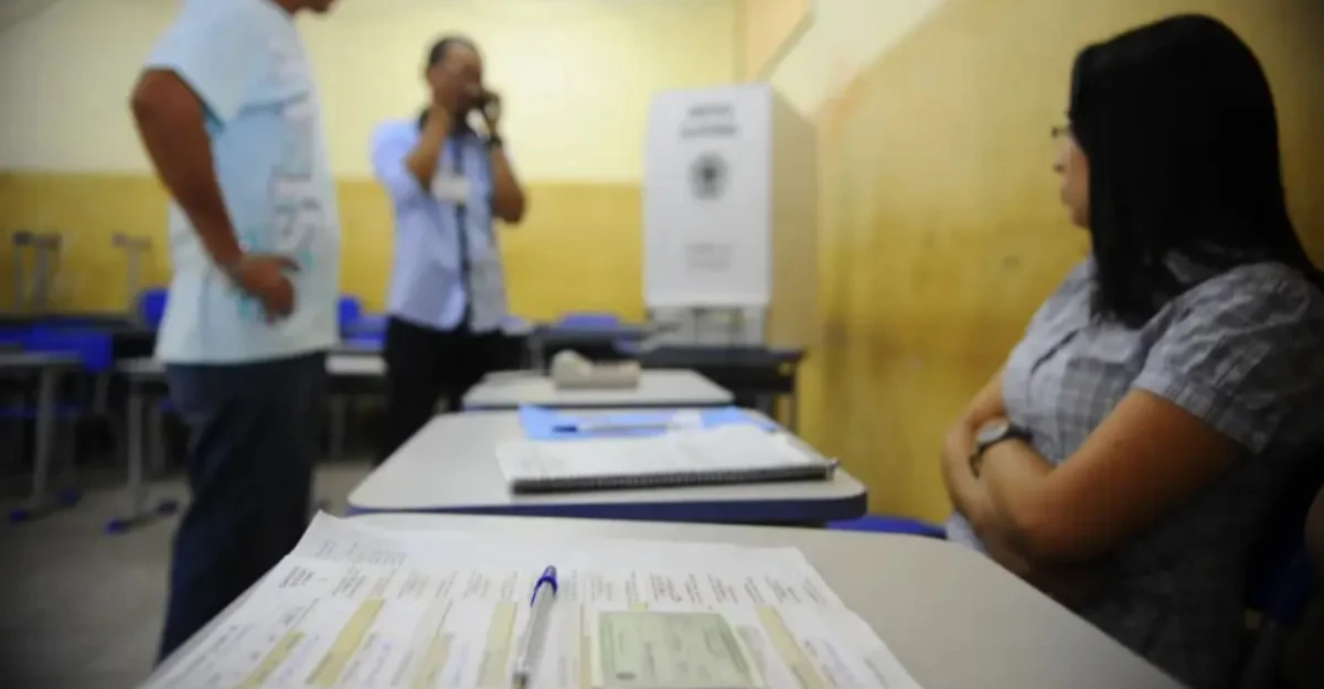 Eleições 2026: quem pode ser mesário, como se inscrever e quais são os benefícios